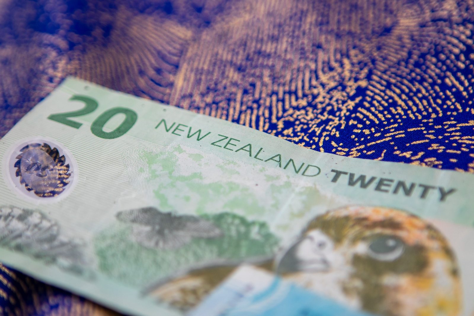 NZD/USD, EUR/NZD